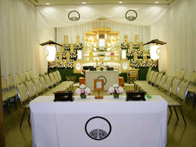 代々幡斎場　式場祭壇飾り一例